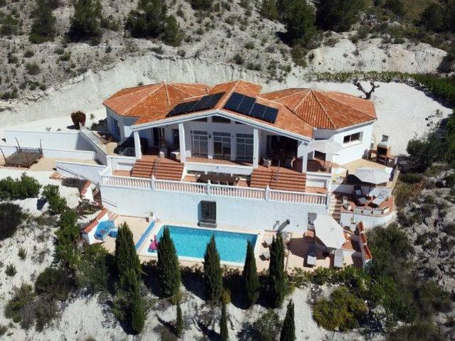Chalet en venta en El Progreso, Elda