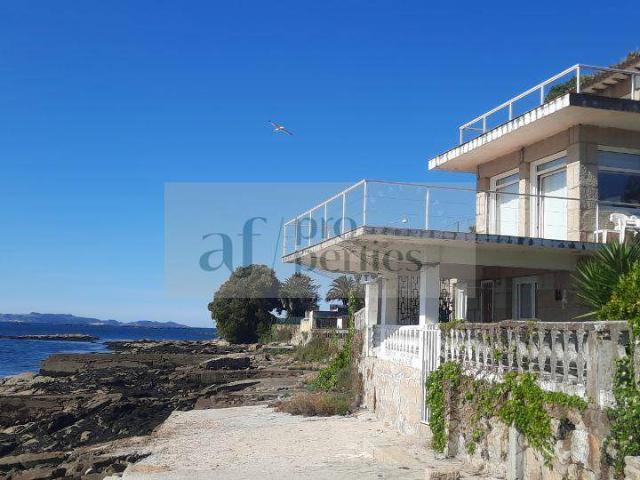 Villa en venta en Poio, O Esperón