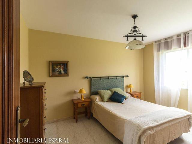 Villa en venta en Poio, O Esperón