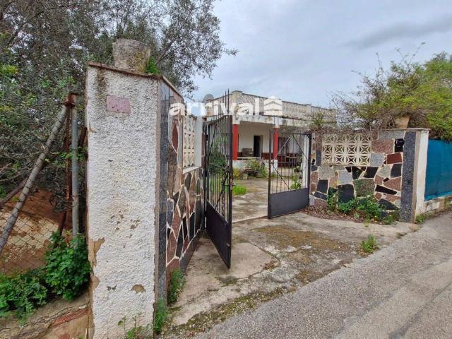 Chalet en venta en Manises, Valencia