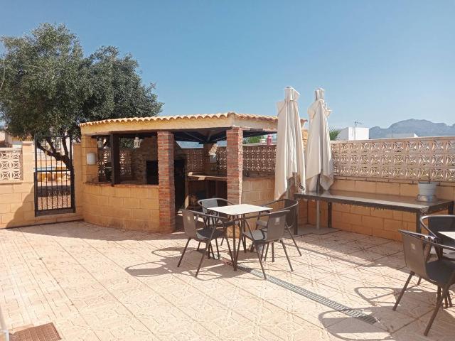 Villa en venta en Polop, Xirles