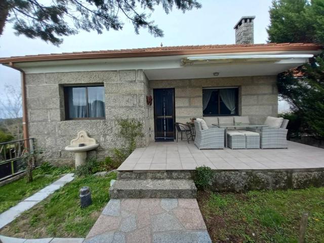 Chalet en venta en Ponte Caldelas