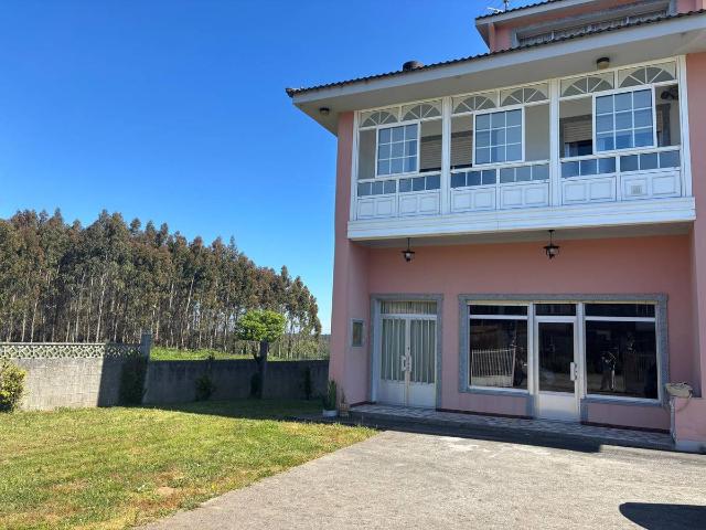 Chalet en venta en Cospindo, Bergantiños