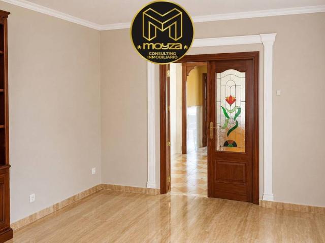 Chalet en venta en Porcuna, Andalucía