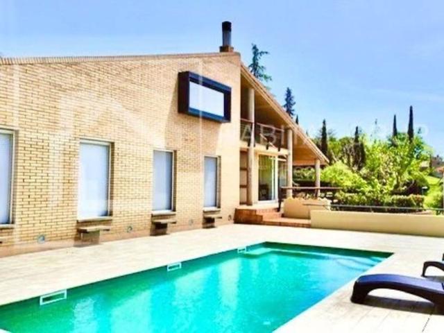 Chalet en venta en Pla de l'Estany, Catalunya