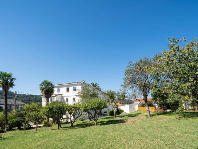 Chalet en venta en Cordeda, A Coruña