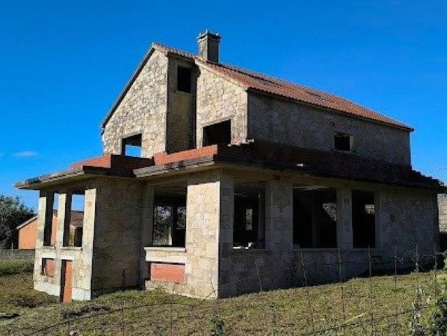 Chalet en venta en Xío, Noia