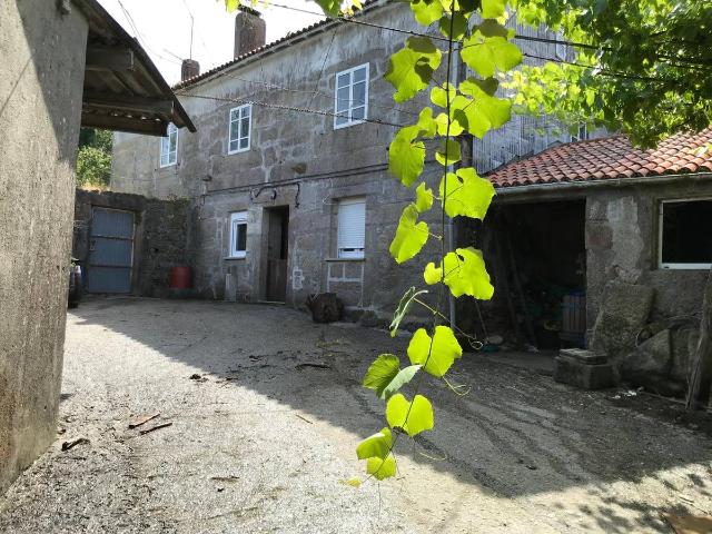 Chalet en venta en Xío, Noia