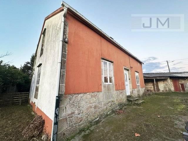 Chalet en venta en Xío, Noia