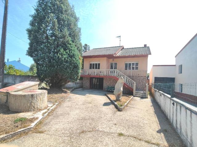 Chalet en venta en Xío, Noia