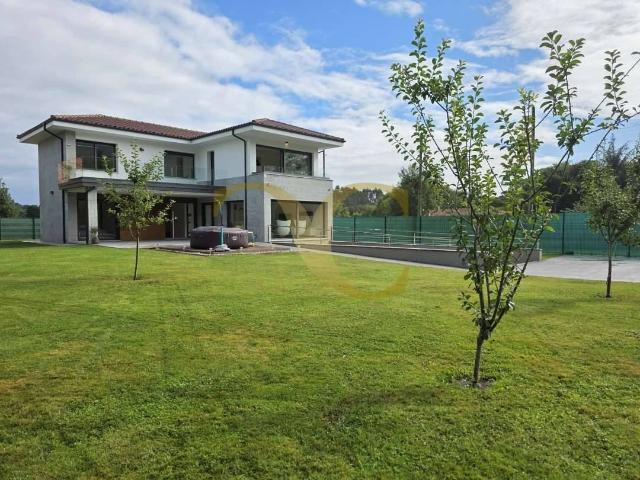 Chalet en venta en Llanes, Asturias