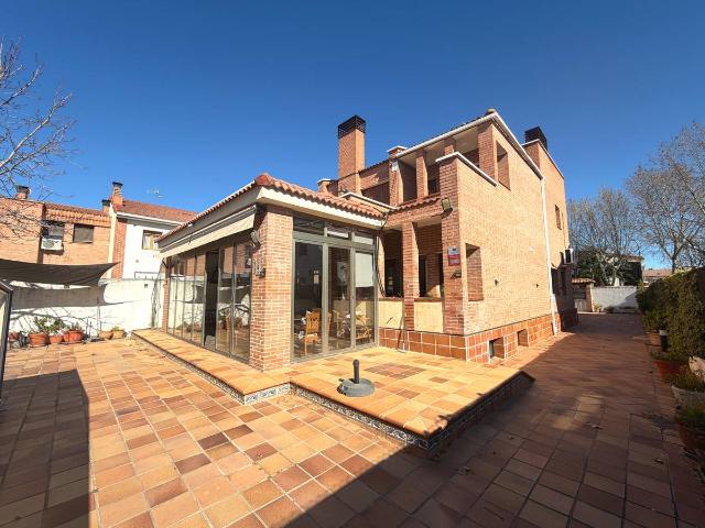 Chalet en venta en Azuqueca De Henares, Castilla-La Mancha