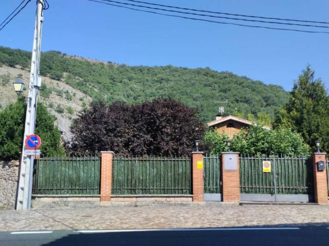 Chalet en venta en Pradillo, La Rioja