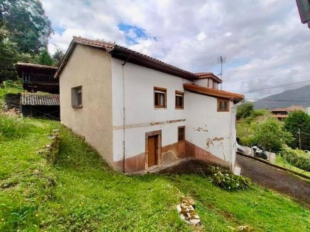 Chalet en venta en Praúa, Pravia