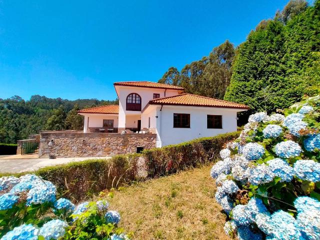 Chalet en venta en Praúa, Pravia