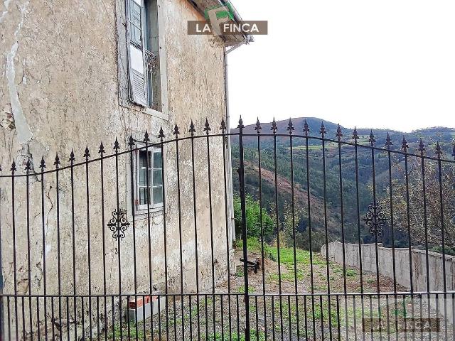 Chalet en venta en Praúa, Pravia