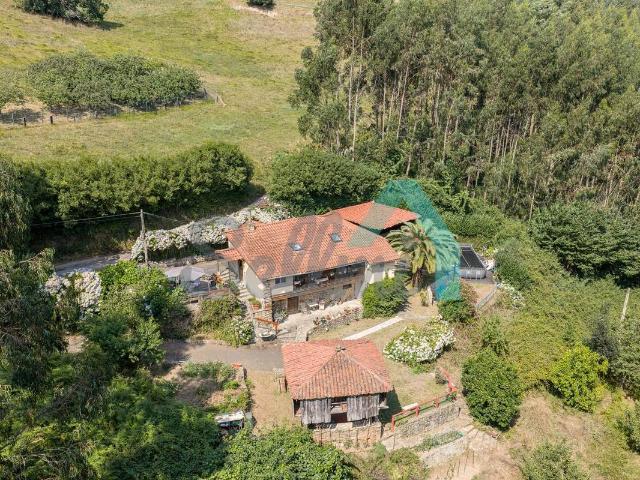 Chalet en venta en Praúa, Pravia