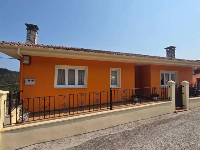 Chalet en venta en Praúa, Pravia