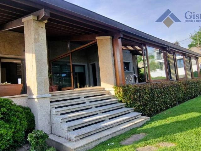 Chalet en venta en A Angustia, Vigo