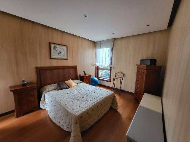 Chalet en venta en A Angustia, Vigo