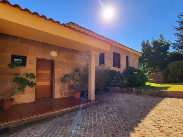 Chalet en venta en A Angustia, Vigo