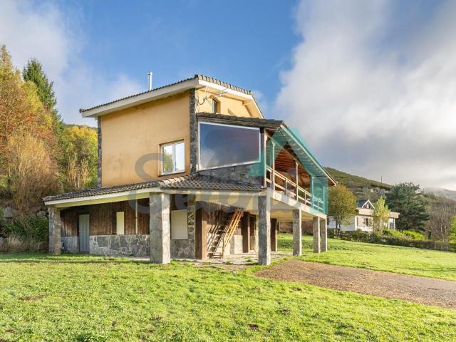 Villa en venta en Puebla De Lillo