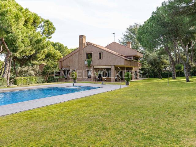Villa en venta en Pozuelo De Alarcón, Pozuelo Estación