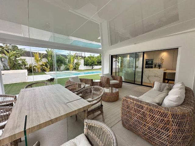 Villa en venta en L'alfàs Del Pi, Devesa