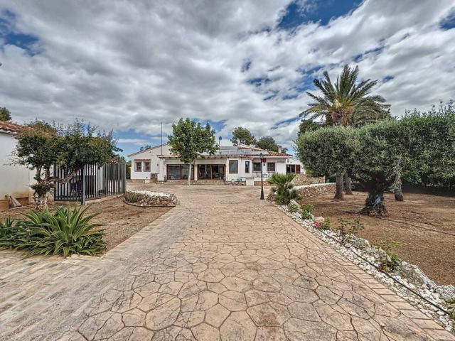 Villa en venta en L'alfàs Del Pi, Devesa