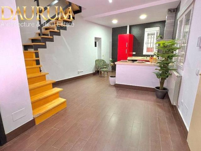 Villa en venta en Madrid, Cortes