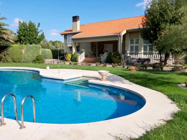 Villa en venta en Ciudad Real, Los Ángeles