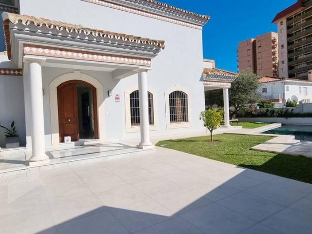 Villa en venta en Fuengirola