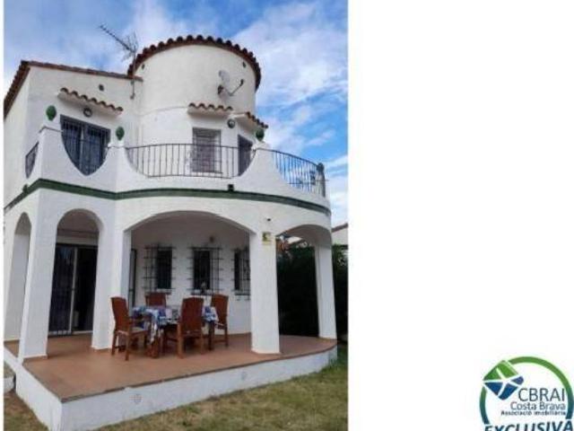 Villa en venta en Empuriabrava