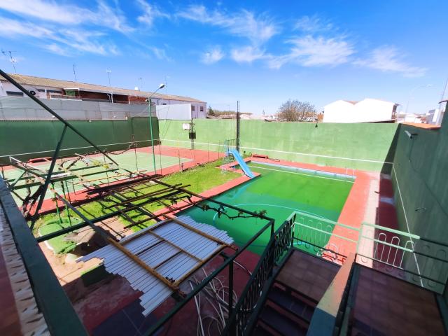 Villa en venta en Quintanar De La Orden