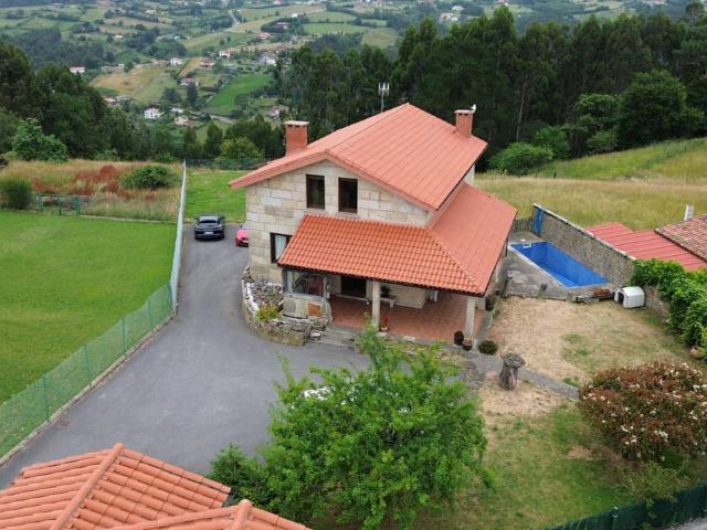 Chalet en venta en Villaviciosa, Asturias