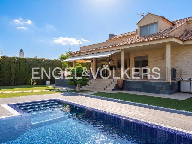 Chalet en venta en el Camp de Túria, Valencia