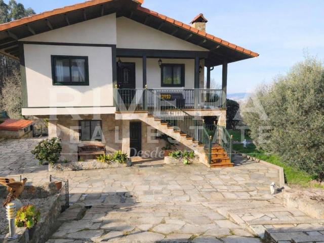 Chalet en venta en Redondela, Vigo