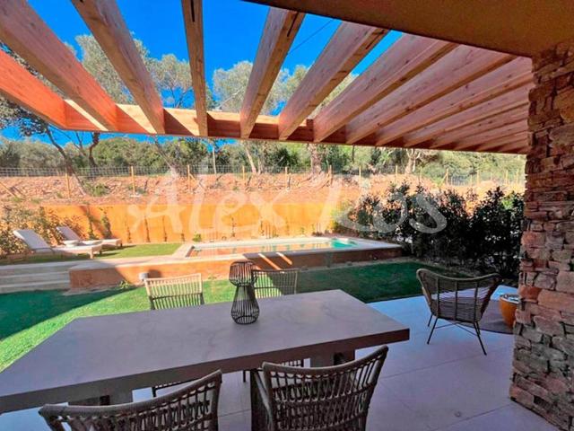 Chalet en venta en Regencós, Girona