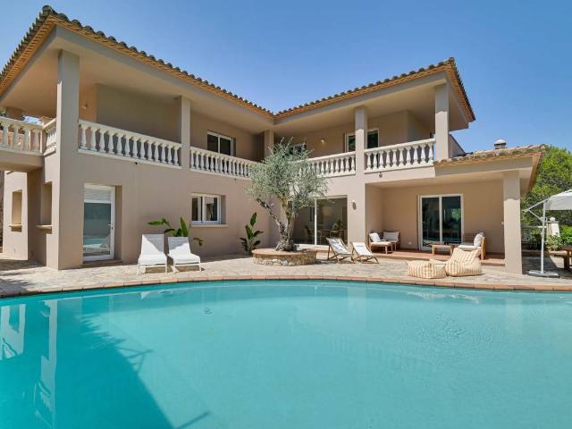 Villa en venta en Regencós