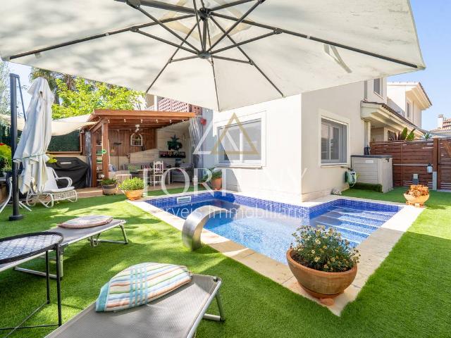 Chalet en venta en la Llosa, Baix Camp