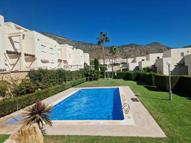 Chalet en venta en Relleu, Valencia