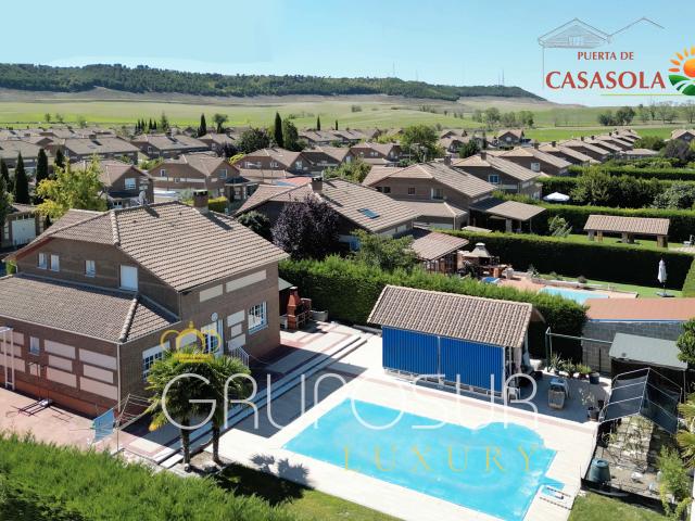 Villa en venta en Renedo De Esgueva