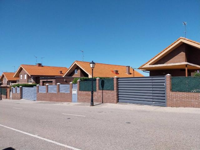 Villa en venta en Renedo De Esgueva