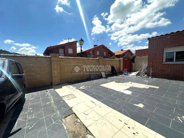 Villa en venta en Renedo De Esgueva