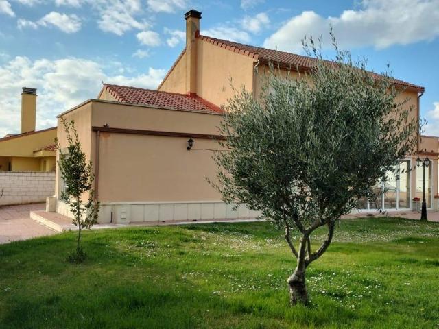 Villa en venta en Renedo De Esgueva