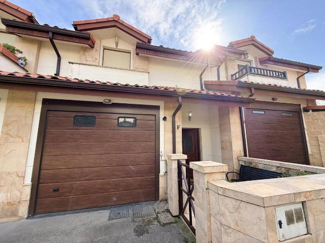 Chalet en venta en Reocín