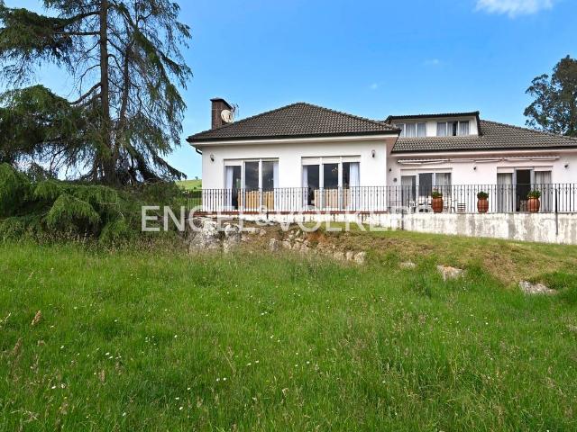 Chalet en venta en Reocín