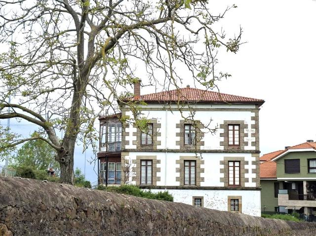 Chalet en venta en Reocín