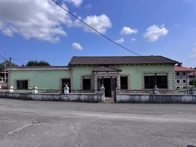 Chalet en venta en Reocín