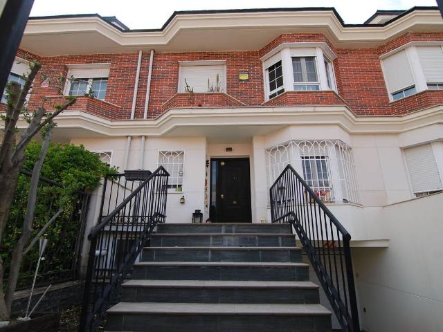 Villa en venta en Valdemoro, Brezo